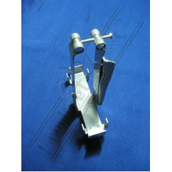 E 25  SUPPORTO PER BATTERIA  150D II Ver. 